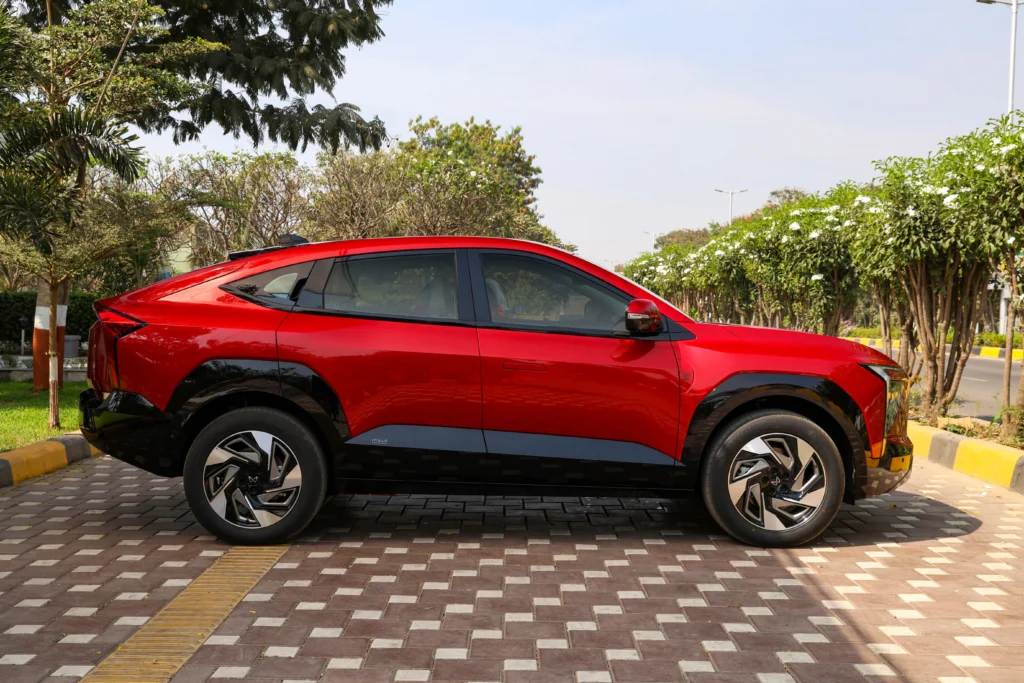 Tata Harrier EV vs Mahindra XEV e9