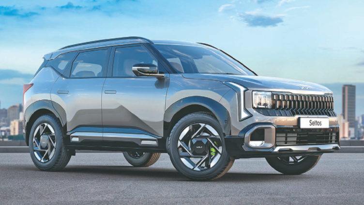 Kia Seltos 2026 front three quarter